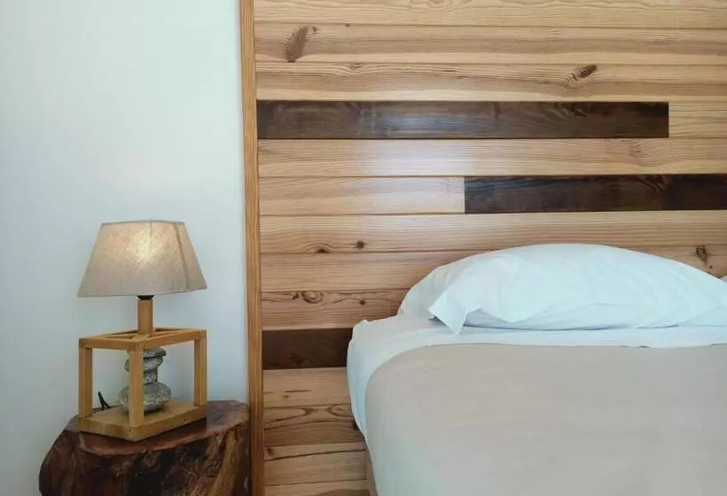 スタンダード4人部屋, Good Feeling Hostel & Guest House