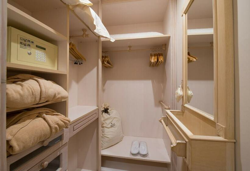 جناح جونيور, JOIA El Mirador by Iberostar - Adults Only