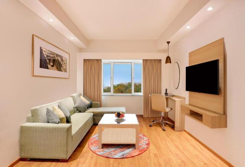 Президентский Люкс, Lemon Tree Hotel Hinjewadi Pune
