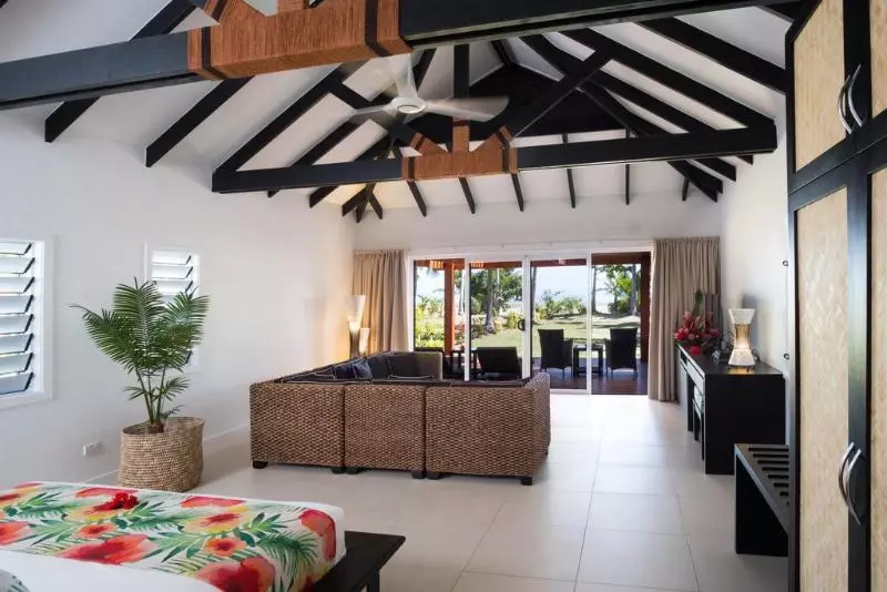 بانگلوی استاندارد, Lomani Island Resort – Adults Only