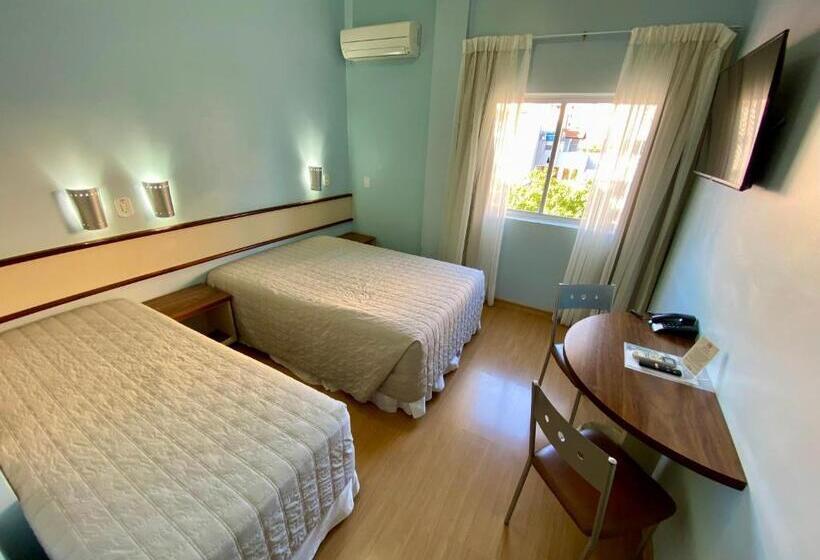 Номер Стандарт Трехместный, Maerkli