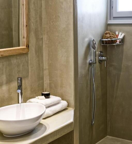 جناح عائلي, Orkos Beach