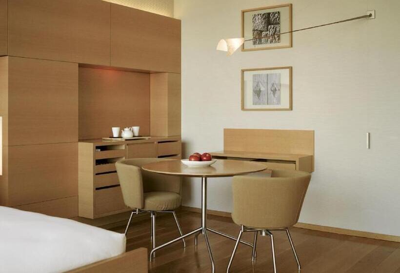 Номер Deluxe, Park Hyatt Seoul