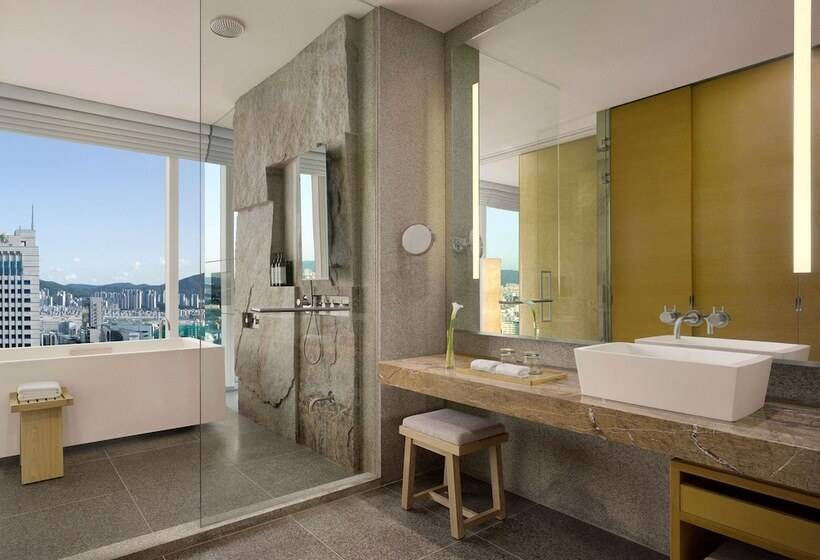Номер Deluxe, Park Hyatt Seoul