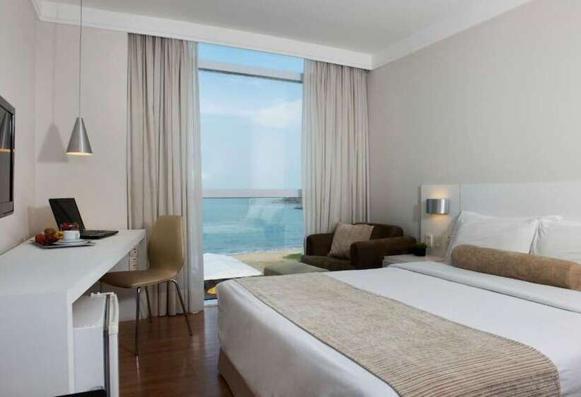 חדר דלוקס, Pier Vitoria