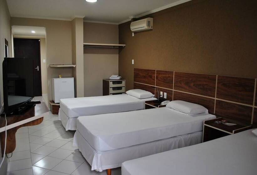 اتاق لوکس سه تخته, Pinheiro Palace