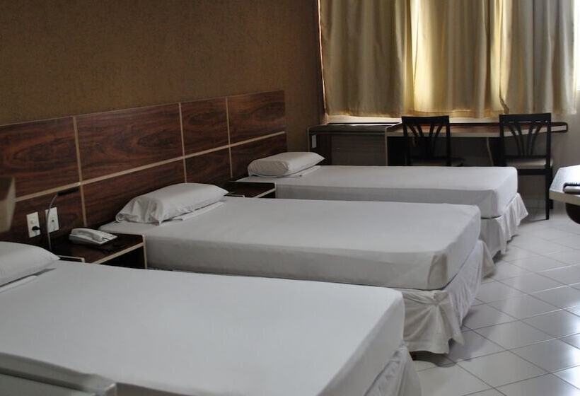 Трехместный Номер Deluxe, Pinheiro Palace