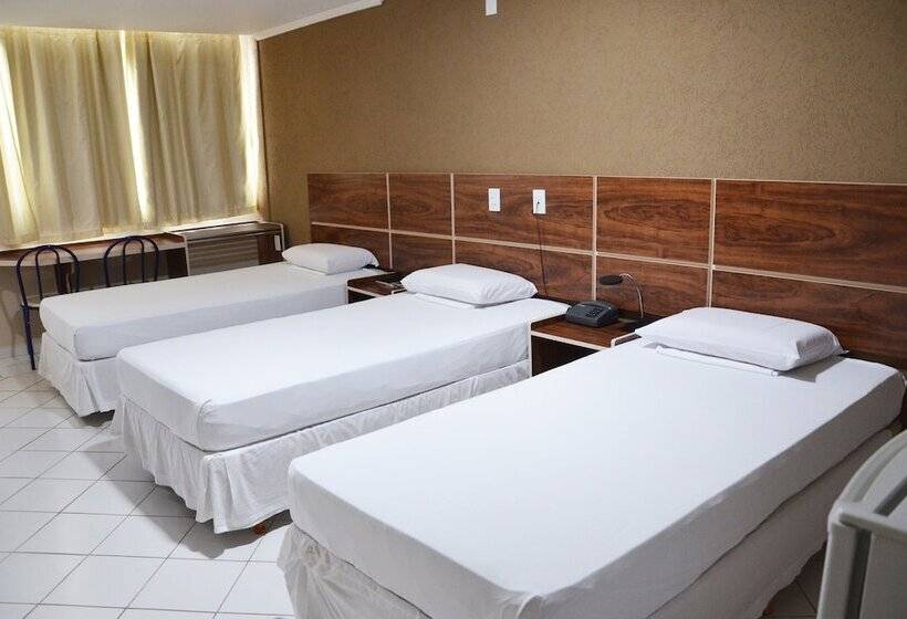 اتاق لوکس سه تخته, Pinheiro Palace