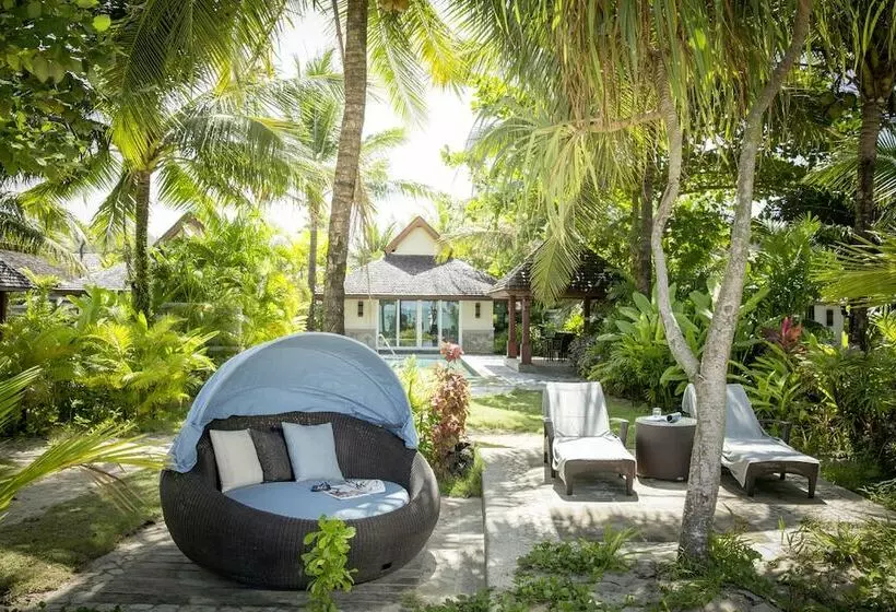 بانگلوی سوپریور, Robinson Khao Lak