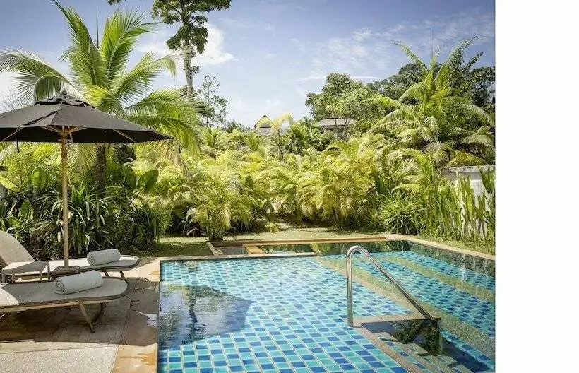 بانگلوی سوپریور, Robinson Khao Lak