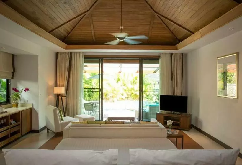 بانگلوی لوکس, Robinson Khao Lak