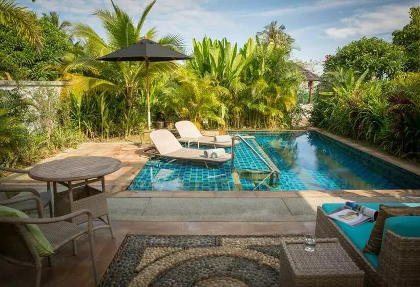 بانگلوی لوکس, Robinson Khao Lak