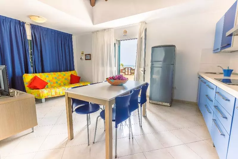 اتاق اکونومی, Robinson Khao Lak
