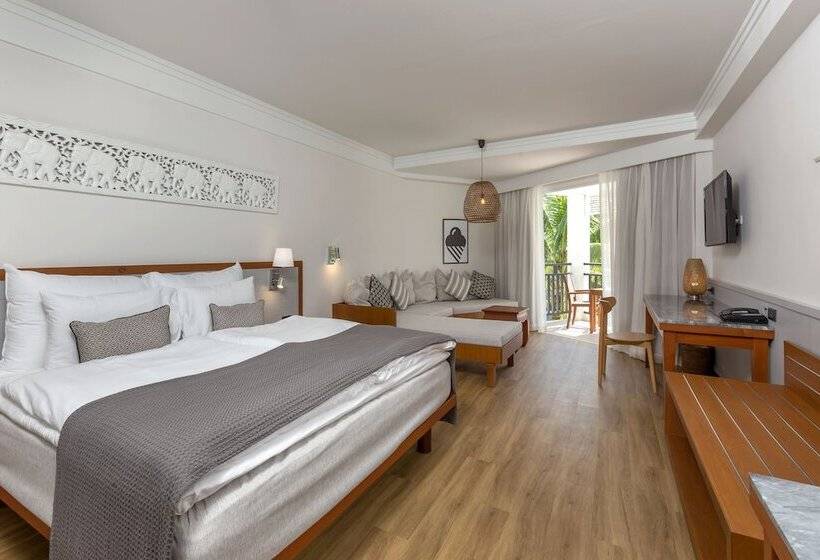 스탠다드 스튜디오, Sunwing Bangtao Beach