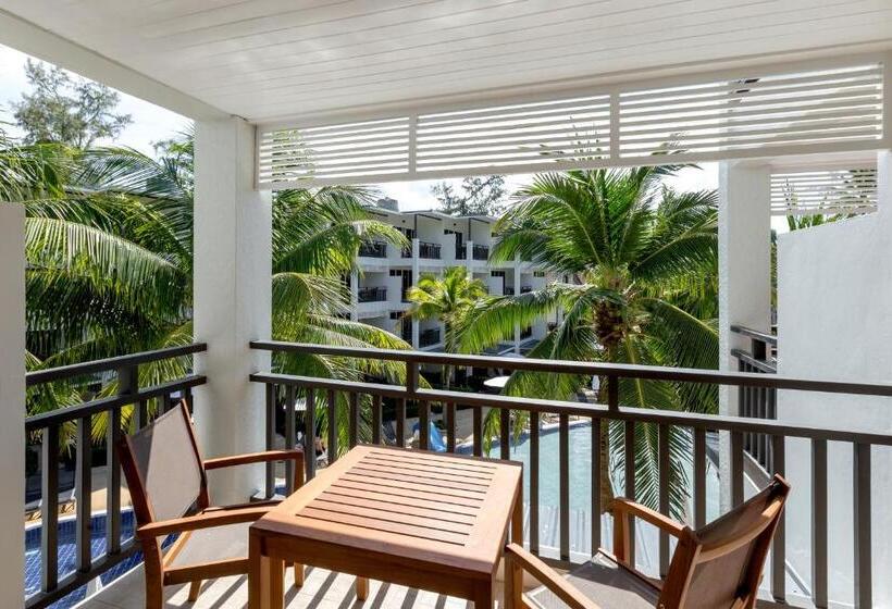 스탠다드 스튜디오, Sunwing Bangtao Beach