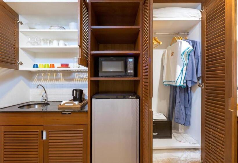 스탠다드 스튜디오, Sunwing Bangtao Beach