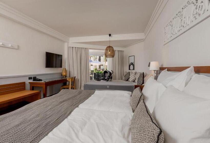 스탠다드 스튜디오, Sunwing Bangtao Beach