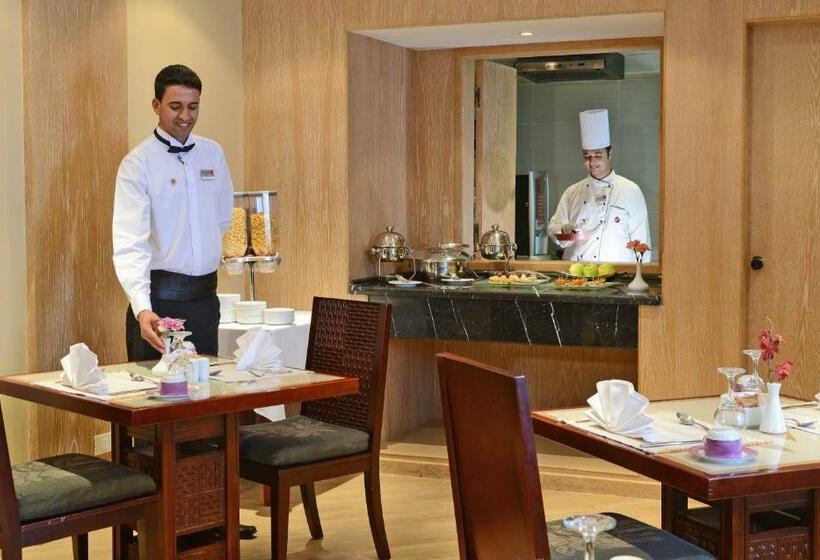 اتاق کلاب, Naama Bay Hotel & Resort