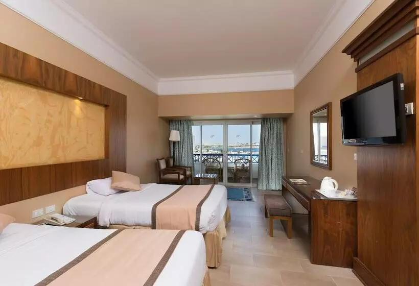 اتاق کلاب, Naama Bay Hotel & Resort