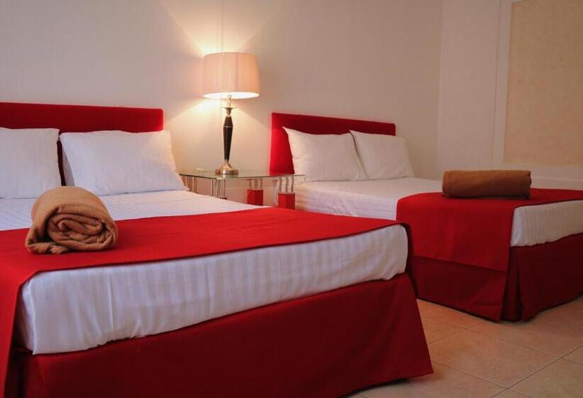 غرفه قياسيه سريرين مزدوجين, Zar Guadalajara