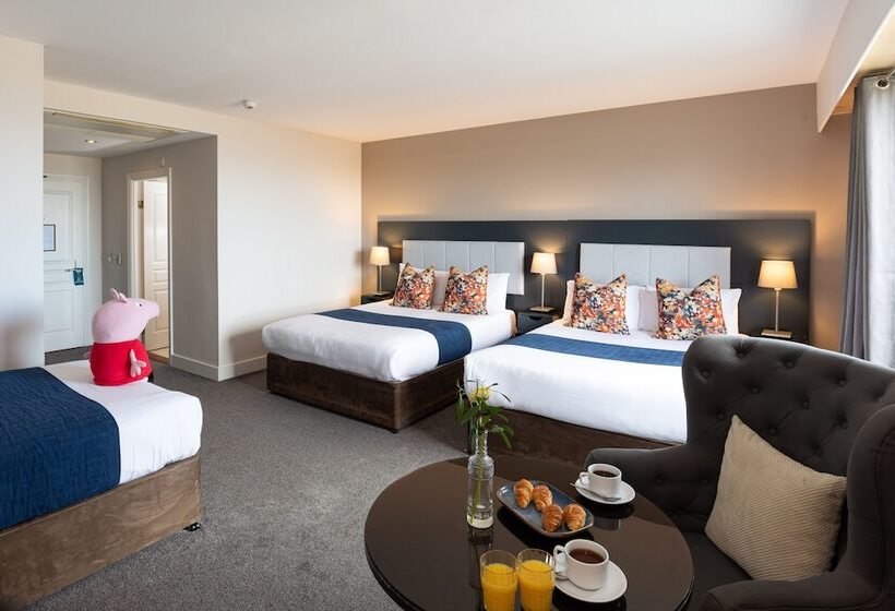 חדר משפחתי, Ocean Sands Hotel