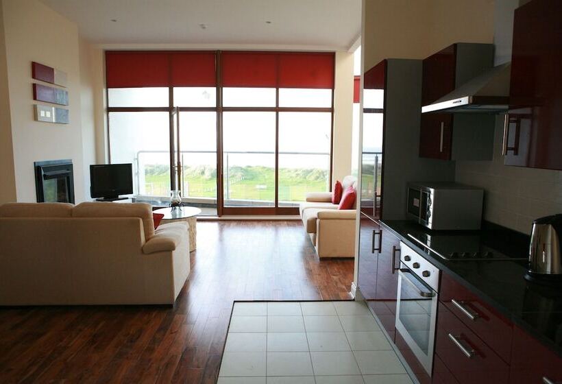 דירת שלושה חדרים, Ocean Sands Hotel