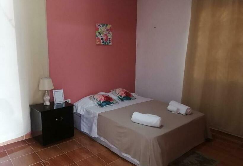 エコノミールーム, Casa Hostal Bouvá