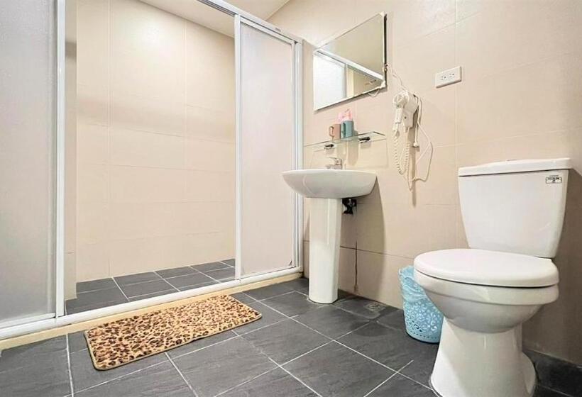 اتاق استاندارد با بالکن, Charming Hostel