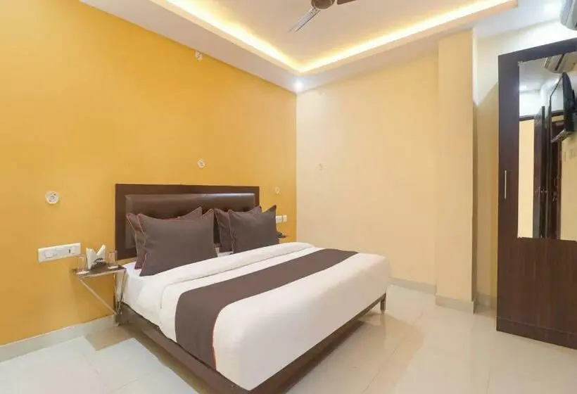 اتاق استاندارد, Collection O M V Inn Near Chaudhary Charan Singh International Airport