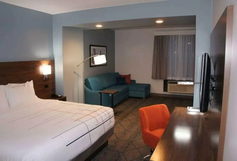 キングサイズベッドのスイートルーム, La Quinta Inn & Suites By Wyndham Littleton Red Rocks