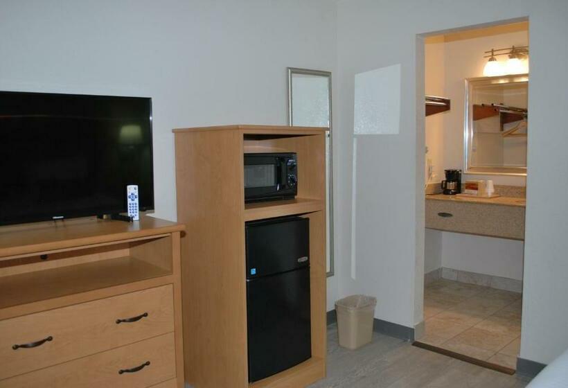 מיטת קינג בסוויטה, Scottish Inns