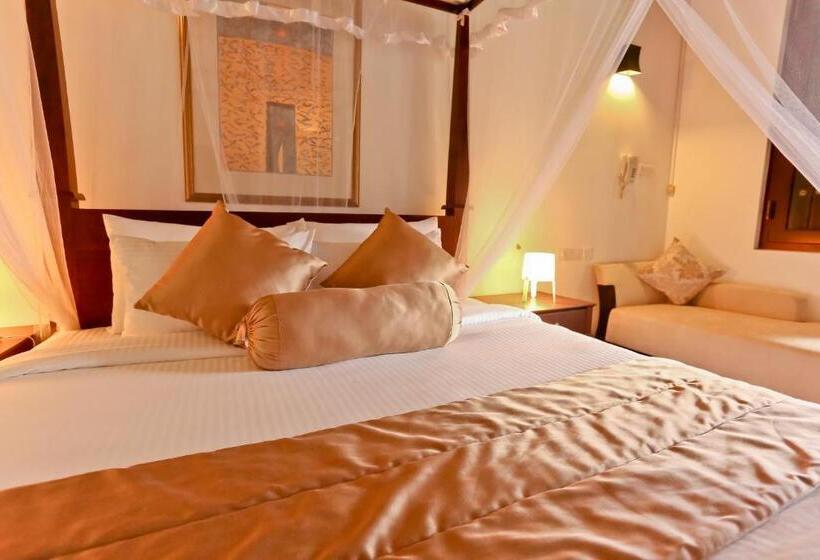 חדר דחוקס עם מיטת קינג, Swanee Grand