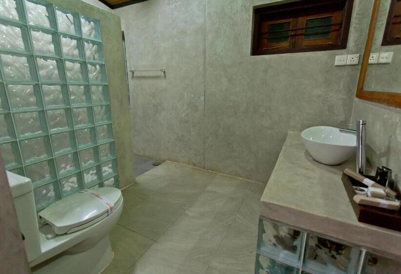 סוויטה משפחתית, Swanee Grand