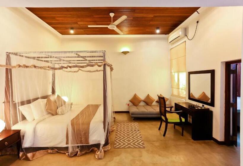 סוויטה משפחתית, Swanee Grand