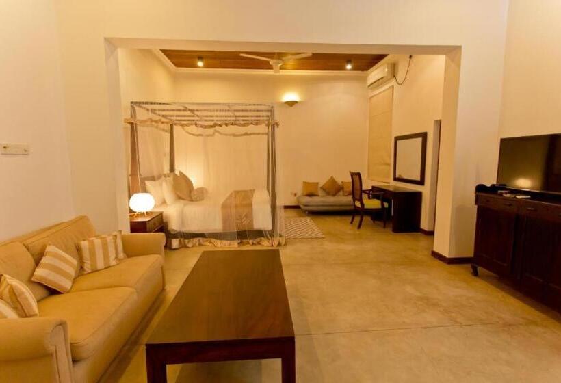 סוויטה משפחתית, Swanee Grand