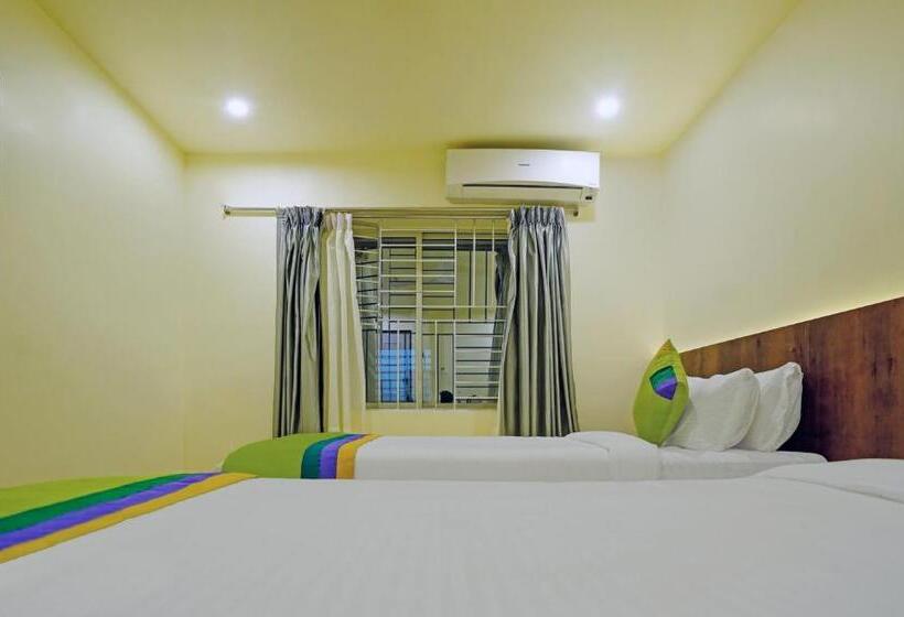 Номер Стандарт, Treebo Golden Nest