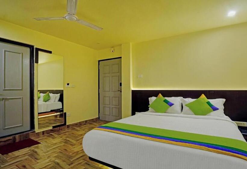 Номер Стандарт, Treebo Golden Nest