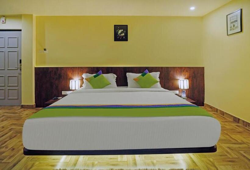 Номер Deluxe, Treebo Golden Nest