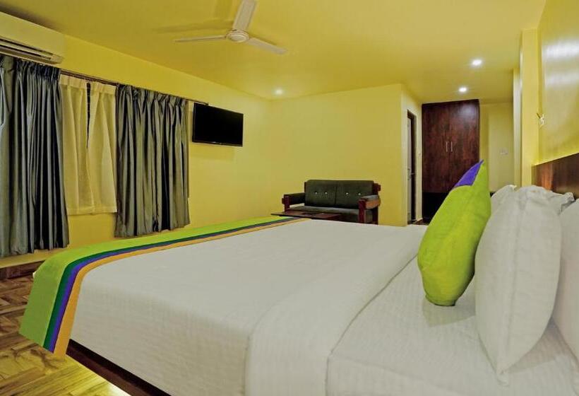 Номер Deluxe, Treebo Golden Nest