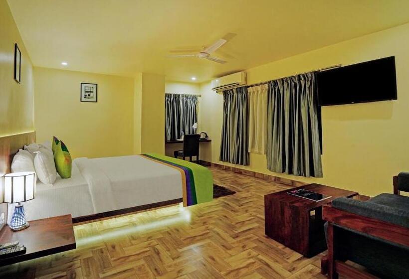 Номер Deluxe, Treebo Golden Nest