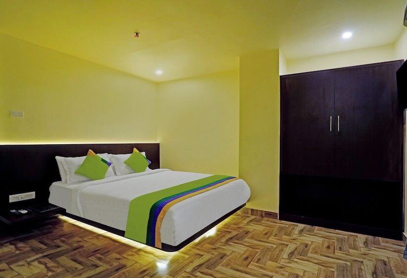 Номер Стандарт, Treebo Golden Nest