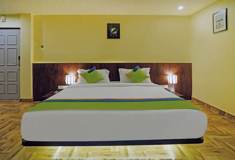 Номер Deluxe, Treebo Golden Nest