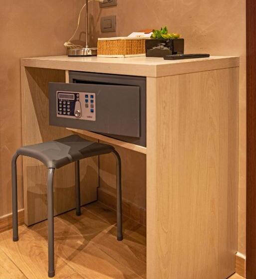 スタンダードルーム, Nanà