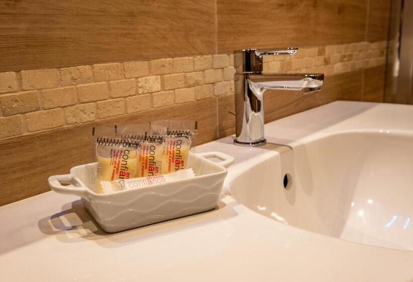 スタンダードルーム, Nanà