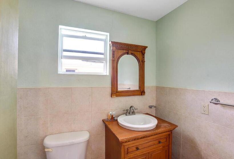 اتاق لوکس با تخت بزرگ, Arawak Bay: Inn At Salt River