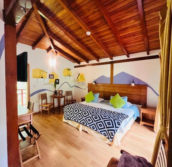 스탠다드 룸 킹사이즈 침대, Mama Tungu Hostel