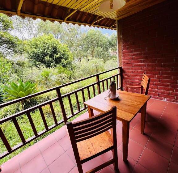 디럭스 룸, Mama Tungu Hostel