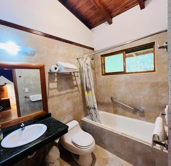 디럭스 룸, Mama Tungu Hostel