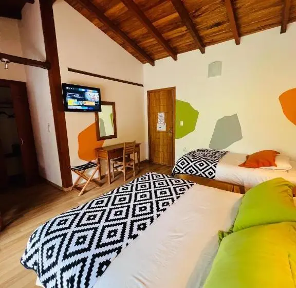 اتاق لوکس, Mama Tungu Hostel