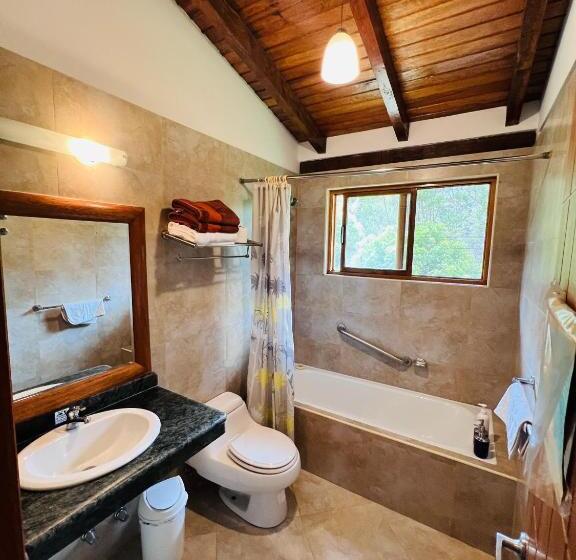 컴포트 트리플 룸, Mama Tungu Hostel